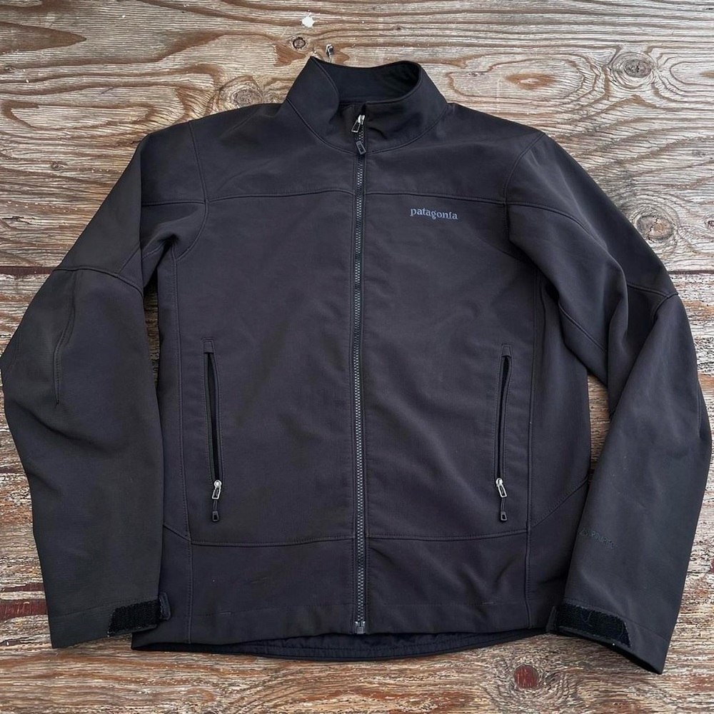 Patagonia Soft Shell Wind & Water Resistent Polartec Lined Jacket